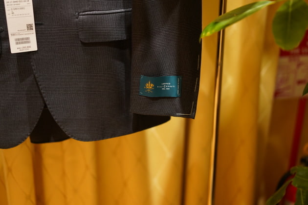 Brilla per il gusto＞Hey! New suit's here! （新作スーツが来たよ