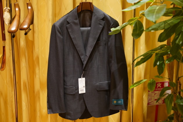 Brilla per il gusto＞Hey! New suit's here! （新作スーツが来たよ