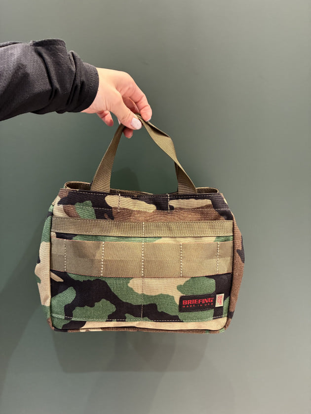 8年振りの復活【BEAMS GOLF】〈BRIEFING〉別注「WOODLAND CAMOUFLAGE