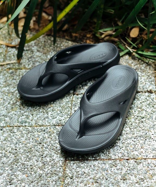 ガチ愛用者が語る】家族全員が虜。WEB限定＆店舗展開の〈OOFOS