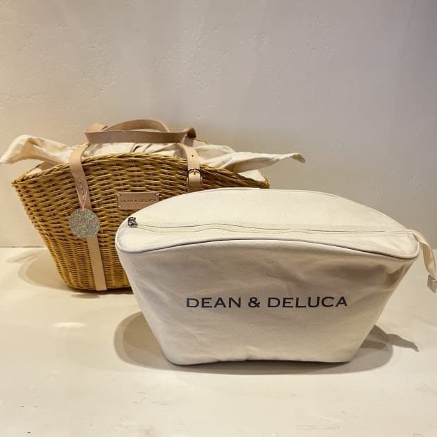 【新品未使用】DEAN&DELUCA　BEAMSコラボ　バック　Mサイズ 毎年人気の〈DEAN&DELUCA〉コラボバッグが今年も登場ですっ｜ビームス
