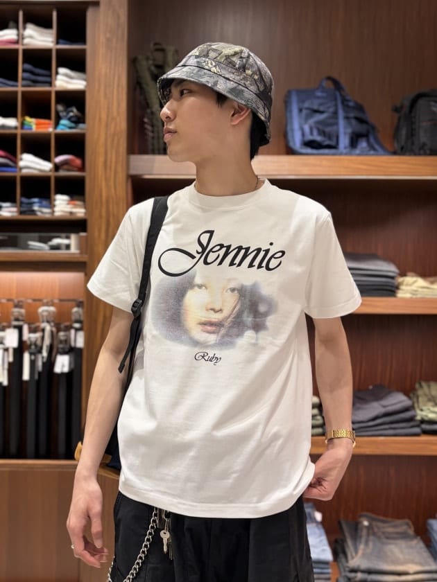 JENNIE-今夏イチオシのグラフィックT-】｜ビームス 京都｜BEAMS