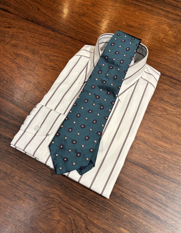 新入荷〈FRANCO BASSI〉ジャカード 小紋柄 ネクタイのご紹介です