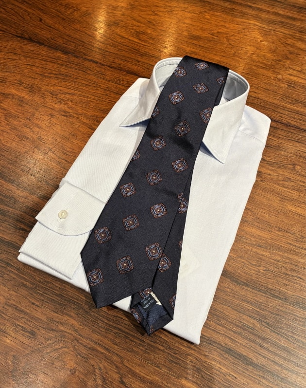 新入荷〈FRANCO BASSI〉ジャカード 小紋柄 ネクタイのご紹介です