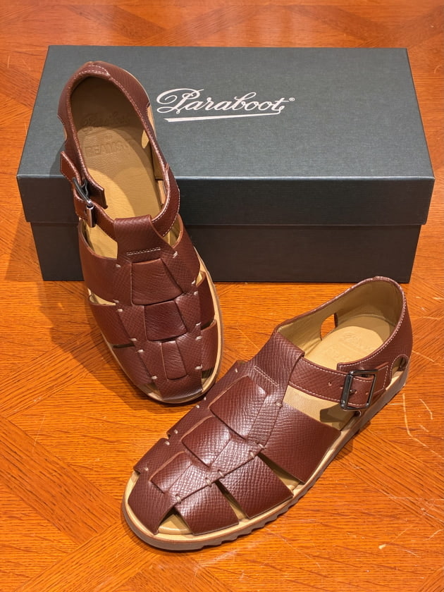 Paraboot〉見た目を裏切る、極上の柔らかさを感じられる別注のグルカ