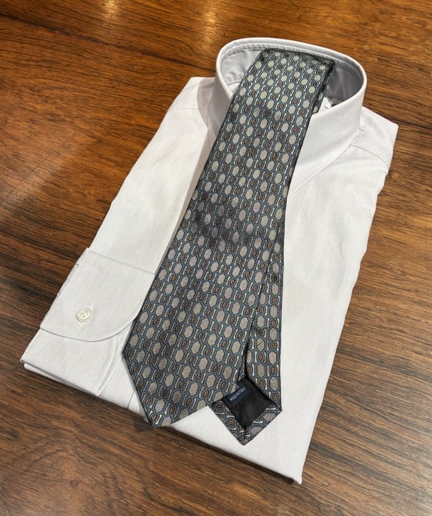 【極美品】FRANCO BASSI for BEAMS F ジャガード織り 新入荷〈FRANCO BASSI〉ジャカード ネクタイのご紹介です。｜ビームス