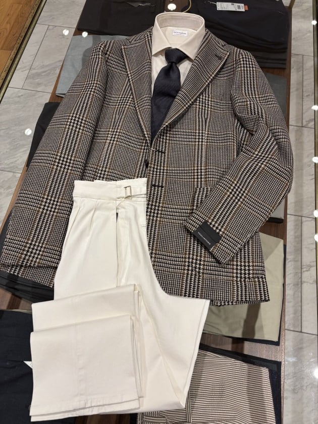 新入荷】2026年秋冬＜TAGLIATORE（タリアトーレ）＞チェック柄JACKET