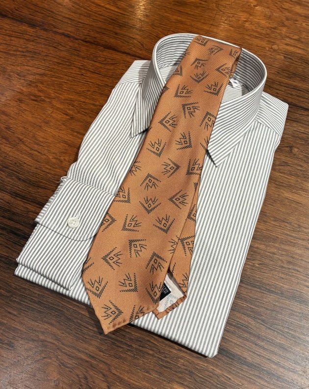Atto Vannucci ネクタイ ゴールド 新入荷〈Atto Vannucci〉ネクタイのご紹介です。｜ビームス ハウス