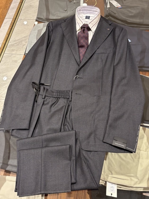 新入荷】＜TAGLIATORE（タリアトーレ）＞セットアップSUITS｜ビームス