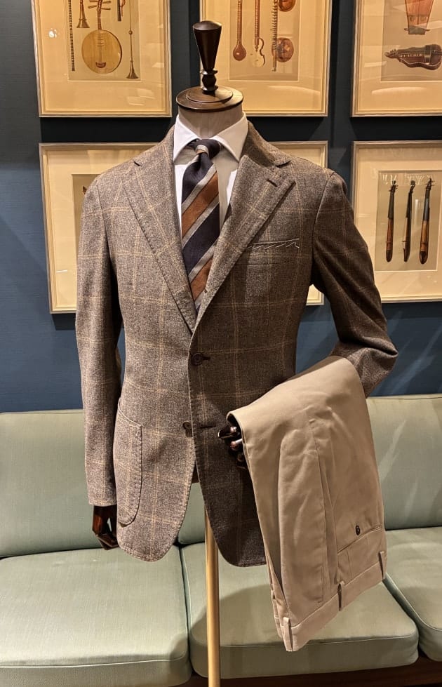 新入荷〈TITO ALLEGRETTO〉ダブル ウィンドウペーン ジャケットのご紹介です。