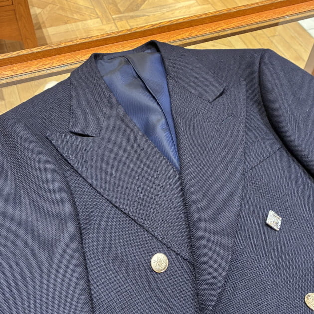 BEAMS F】50周年記念アイテムとオンタイムで活躍するスーツが入荷