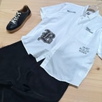 若者必見。個性のある夏のモノトーンスタイル。