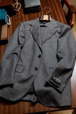 フィレンツェだけどブリティッシュ。＜DORMEUIL（ドーメル）＞グレーシャークスキンスーツ＜BEAMS F＞