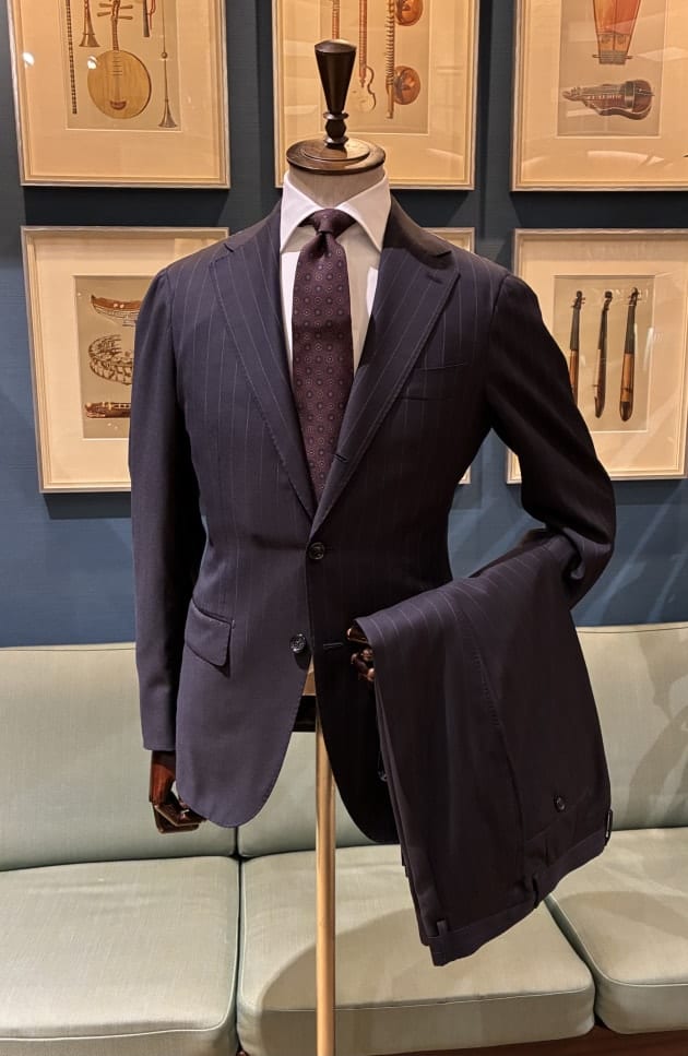 Brilla ネイビー ストライプ ビジネススーツ 新入荷〈Brilla per il gusto〉オリジナル スーツのご紹介です