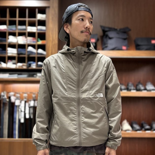 【美品】THE NORTH FACE コンパクトジャケット (軽量・防風) THE NORTH FACE(ザ・ノース・フェイス)】〜軽量で持ち運びにも便利