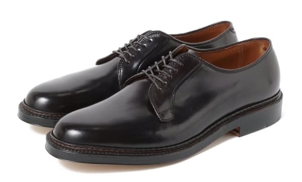 季節の再入荷】にも関わらず残りわずかの〈ALDEN(オールデン)〉レザー