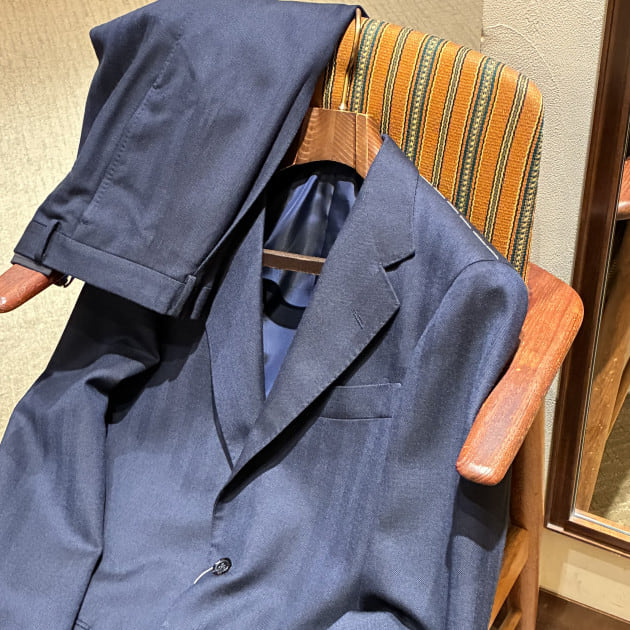 26秋冬】BEAMS F HANDMADE イチオシのネイビースーツ。｜ビームス