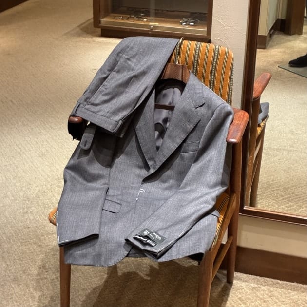 こ*ん様 4/19まで　BEAMS F ブルーグレースーツ 26秋冬】BEAMS F HANDMADE 今季イチオシのグレースーツ。｜ビームス