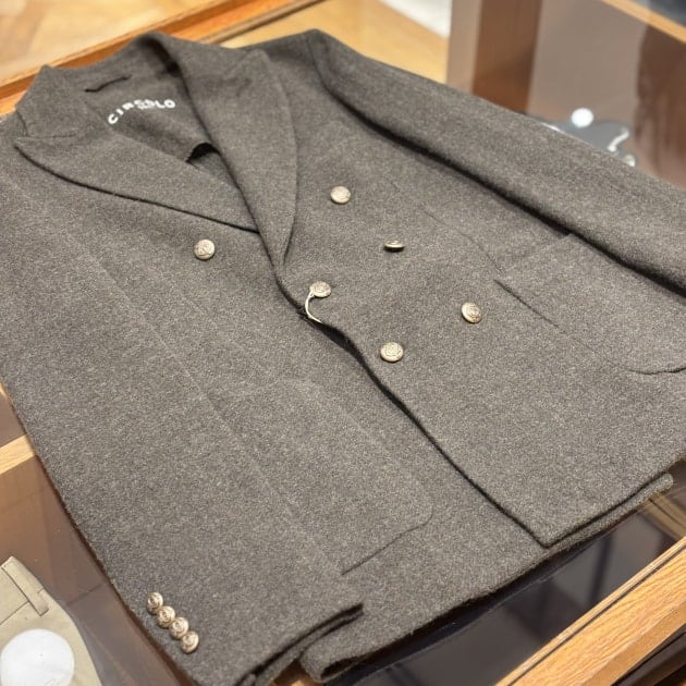 CIRCOLO 1901】軽くて暖かい。ウールカシミヤ ダブルブレスト