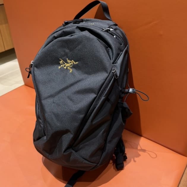 美品 ARC'TERYX アークテリクス　マンティス26 ビームス別注 ダブルポイント開催中】オンオフ使える不動の名作！〈ARC'TERYX