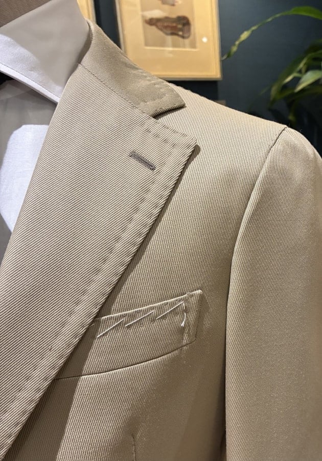 新入荷〈TITO ALLEGRETTO〉ベージュ スーツのご紹介です。｜ビームス