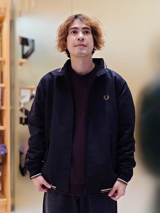 【BEAMS別注】Fred Perry ドンキーコート 濃紺 Lサイズ FRED PERRY × BEAMS】おすすめ別注アイテム｜ビームス 新潟｜BEAMS