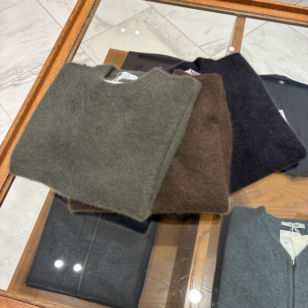 Rencontrant】品と洒落っ気のあるニットが入荷｜ビームス ハウス