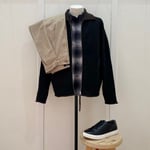 ブラックを主役にしながら、黒だけにならない大人カジュアルスタイル。