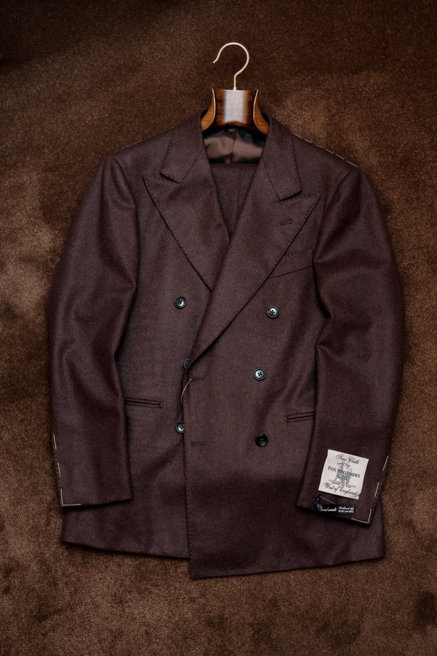 フィレンツェモデルで魅せる、赤茶の＜FOX BROTHERS（フォックス