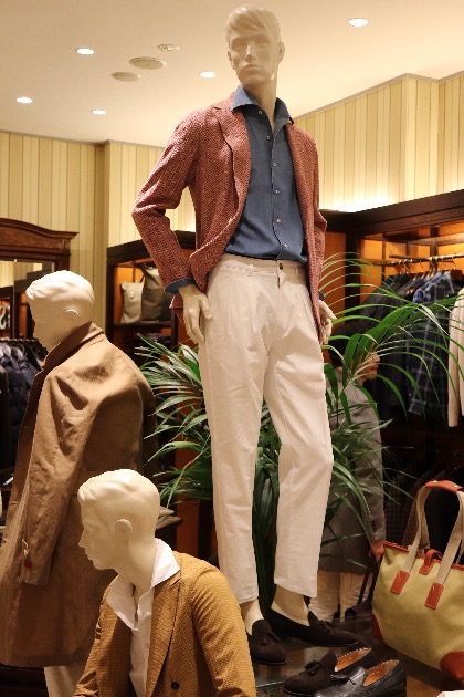 新入荷続々。＜LARDINI ＞＜TAGLIATORE ＞＜CIRCOLO 1901＞＜T JACKET