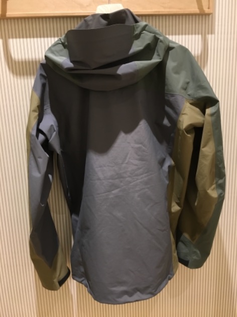 ARC'TERYX × BEAMS “別注 BETA SL” 入荷！｜ビームス 千葉｜BEAMS