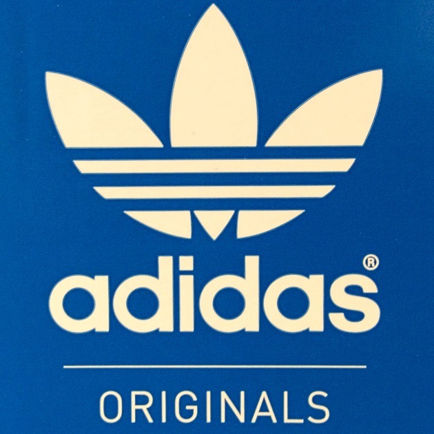 adidas（アディダス）と Metropolitan CROSSbottle（メトロポリタン クロスボトル）