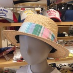 オシャレな帽子、入荷しています。