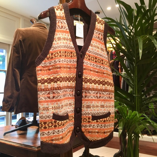 GIM FAIR ISLE KNIT VEST｜ビームス プラス 丸の内｜BEAMS