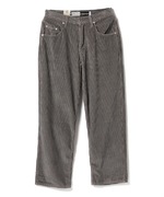 今年はコーデュロイのパンツを。