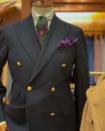 テーブル上の彼