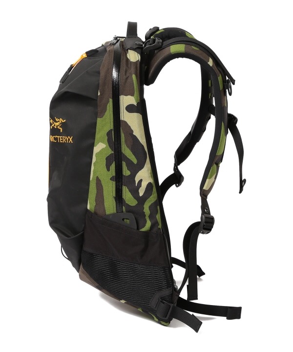 美品 極レア柄 ARC'TERYX BEAMS別注 ARRO22 カモフラージュ