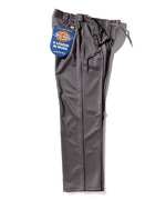 Dickiesの定番モデルをトラックパンツに。