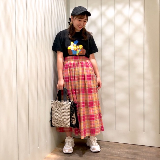 プリントTシャツ×ボリュームスカート｜ビームス 立川｜BEAMS