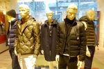 ＜MONCLER＞ 五人衆。
