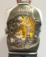 セールも続いておりますが、、、春夏新商品も入ってきてます！！