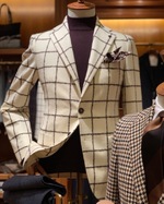 テーブル上の彼