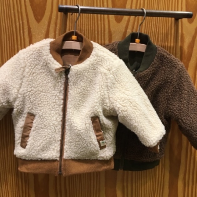 読売ジャイアンツとビームスが初コラボ、リバーシブルのMA-1など