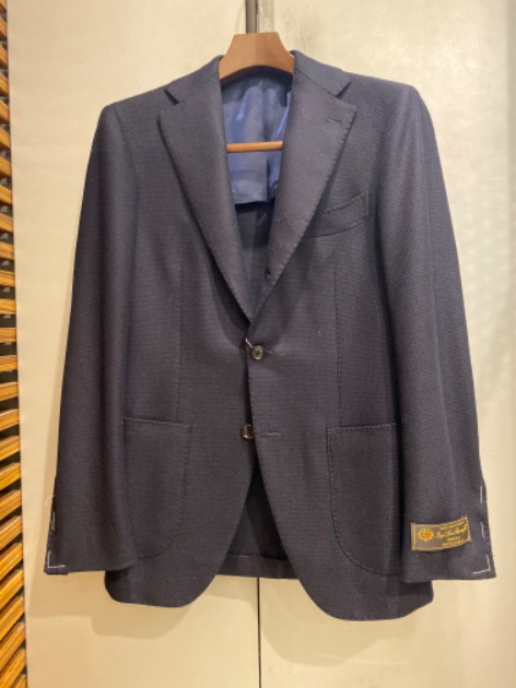 いい生地の濃紺ジャケット＜Brilla per il gusto（ブリッラ ペル イル