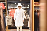 続。新しい年には真っ白なワンピースで。