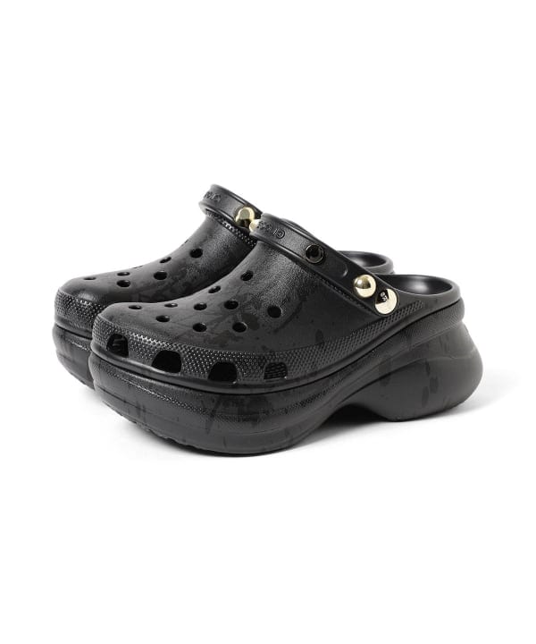 〈crocs〉で夏の準備。