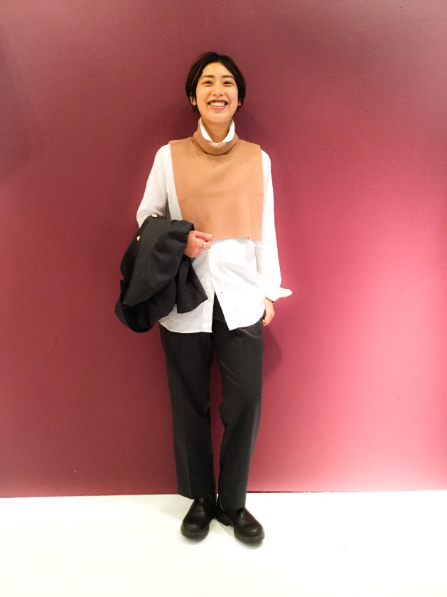 大人のスラックススタイル