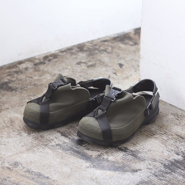 男前なサンダルの登場〈crocs × BEAMS〉｜ビームス 川崎｜BEAMS