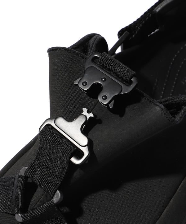 男前なサンダルの登場〈crocs × BEAMS〉｜ビームス 川崎｜BEAMS