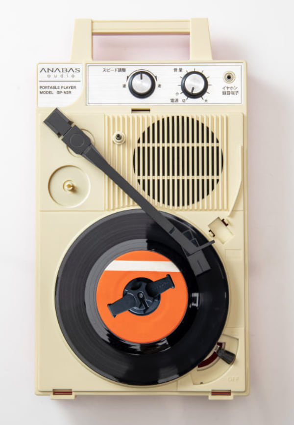 コロンビア。昭和のレコードプレーヤーです。